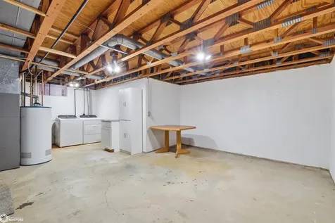 109 W Southridge Road Marshalltown IA 50158