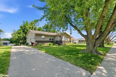 109 W Southridge Road Marshalltown IA 50158