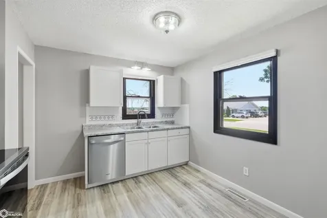 109 W Southridge Road Marshalltown IA 50158