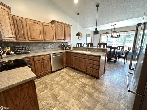 1935 Reed Street Grinnell IA 50112