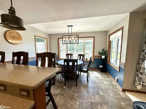 1935 Reed Street Grinnell IA 50112