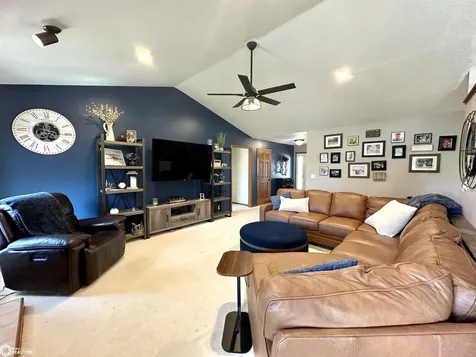 1935 Reed Street Grinnell IA 50112