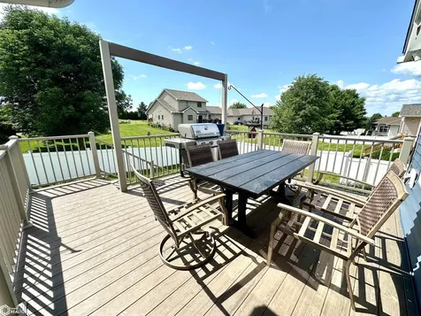 1935 Reed Street Grinnell IA 50112
