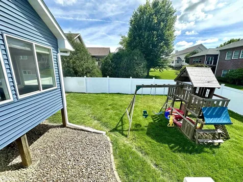 1935 Reed Street Grinnell IA 50112