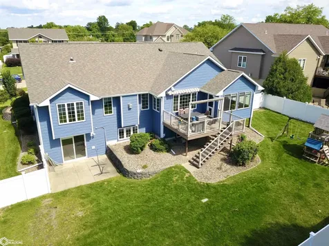 1935 Reed Street Grinnell IA 50112