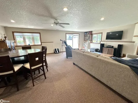 1935 Reed Street Grinnell IA 50112