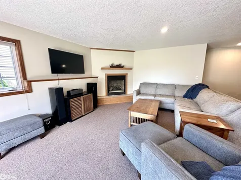 1935 Reed Street Grinnell IA 50112