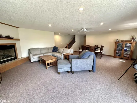 1935 Reed Street Grinnell IA 50112