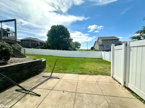1935 Reed Street Grinnell IA 50112