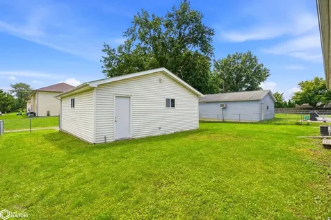 702 Broadway Street West Burlington IA 52655