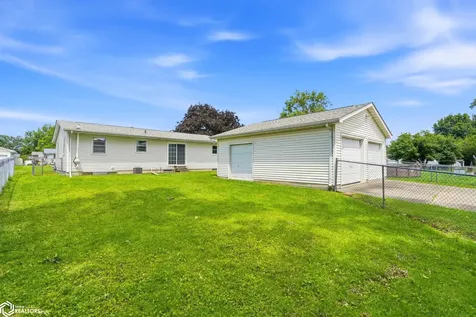 702 Broadway Street West Burlington IA 52655