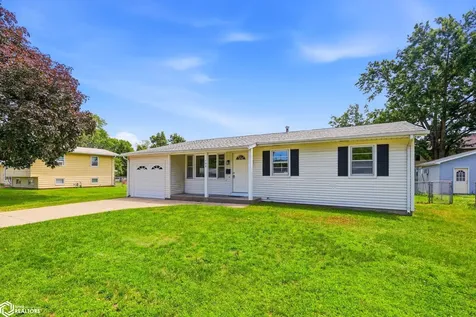 702 Broadway Street West Burlington IA 52655