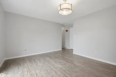 702 Broadway Street West Burlington IA 52655