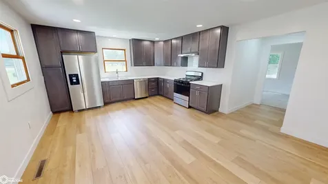 1109 S 7th Street Fairfield IA 52556