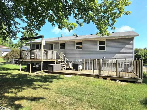 3 Mississippi Circle Mason City IA 50401