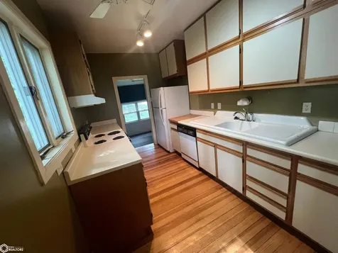 402 W Hempstead Avenue Fairfield IA 52556