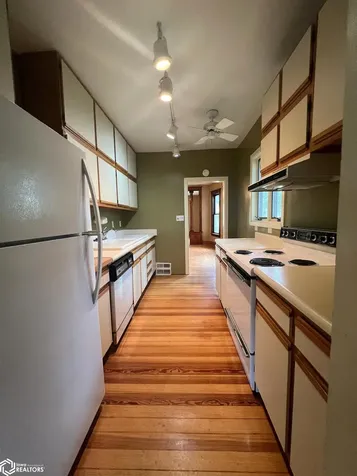 402 W Hempstead Avenue Fairfield IA 52556