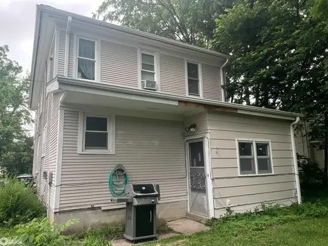 402 W Hempstead Avenue Fairfield IA 52556