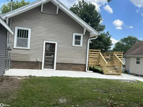 108 N 15th Street Marshalltown IA 50158