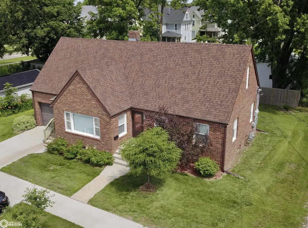 711 7th Avenue Grinnell IA 50112