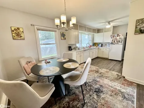 711 7th Avenue Grinnell IA 50112