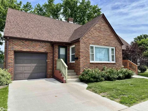 711 7th Avenue Grinnell IA 50112