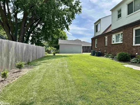 711 7th Avenue Grinnell IA 50112