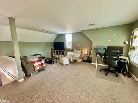 711 7th Avenue Grinnell IA 50112