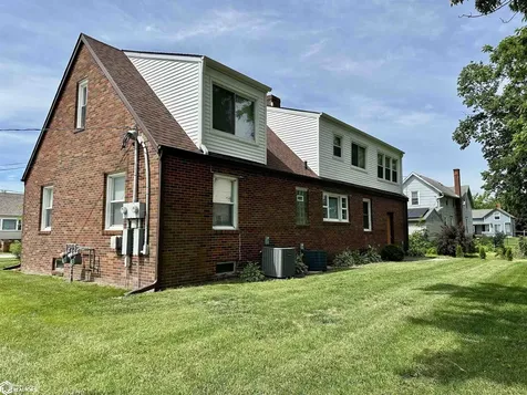 711 7th Avenue Grinnell IA 50112