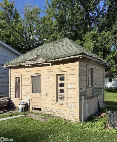 103 W 3rd Street Packwood IA 52580