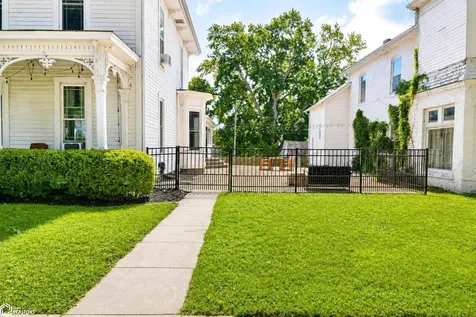 118 S Woodlawn Avenue Burlington IA 52601