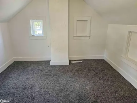 427 East Street Grinnell IA 50112