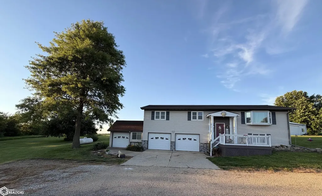1801 Iowa Avenue W Marshalltown IA 50158