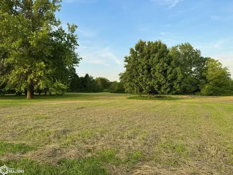 2005 N B Street Fairfield IA 52556