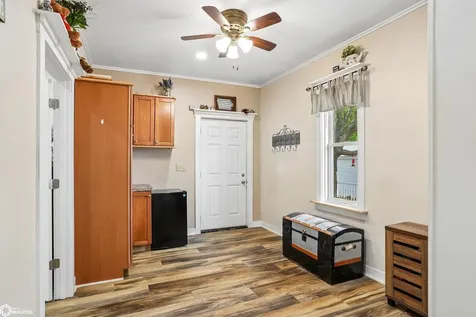 1714 12th Avenue Eldora IA 50627