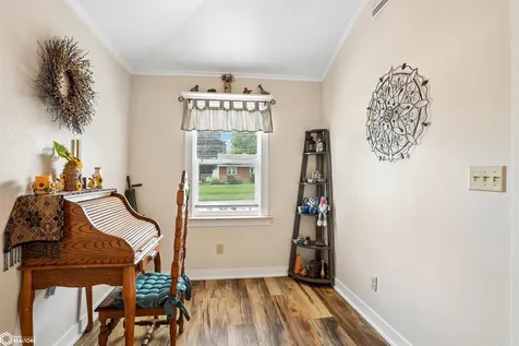 1714 12th Avenue Eldora IA 50627