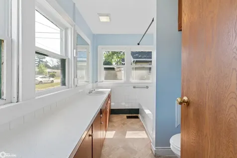 825 15th Street SE Mason City IA 50401