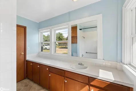 825 15th Street SE Mason City IA 50401