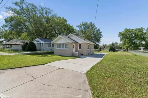 825 15th Street SE Mason City IA 50401