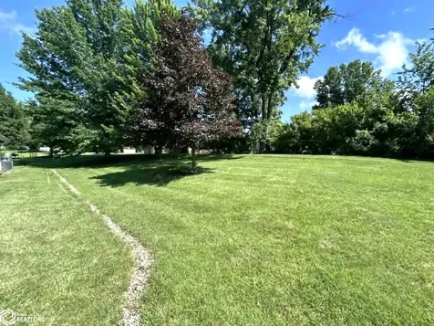 16 Weaver Drive Ottumwa IA 52501