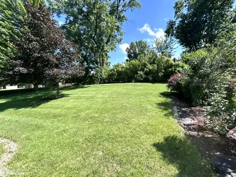 16 Weaver Drive Ottumwa IA 52501