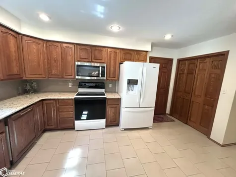 16 Weaver Drive Ottumwa IA 52501