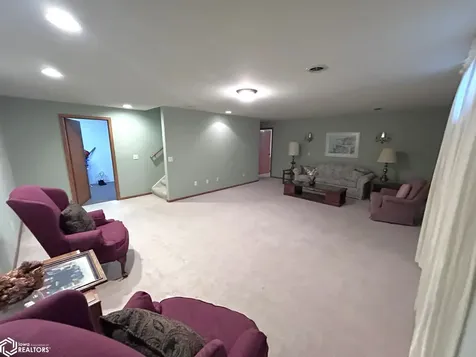 16 Weaver Drive Ottumwa IA 52501