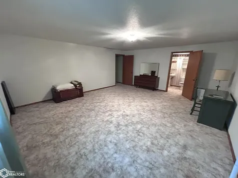 16 Weaver Drive Ottumwa IA 52501
