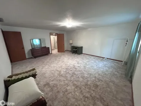 16 Weaver Drive Ottumwa IA 52501