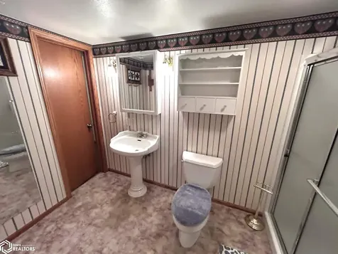16 Weaver Drive Ottumwa IA 52501
