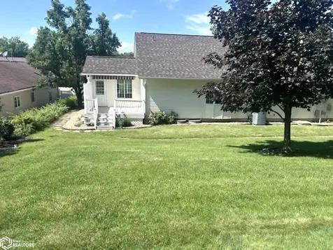 16 Weaver Drive Ottumwa IA 52501