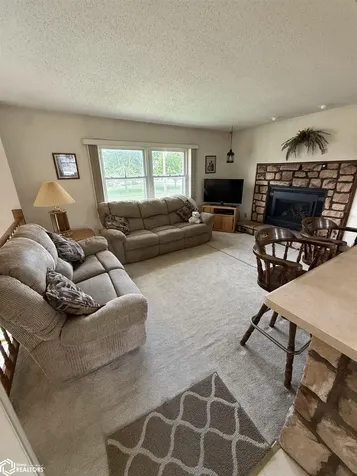 1609 Hillary Avenue Burlington IA 52601