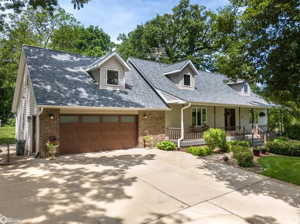 12109 J Avenue Iowa Falls IA 50126