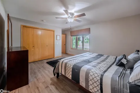 12109 J Avenue Iowa Falls IA 50126